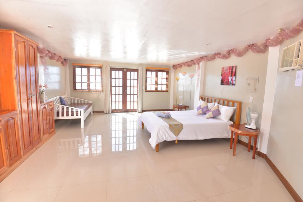 Lanas Beach Resort Romblon Island Δωμάτιο φωτογραφία